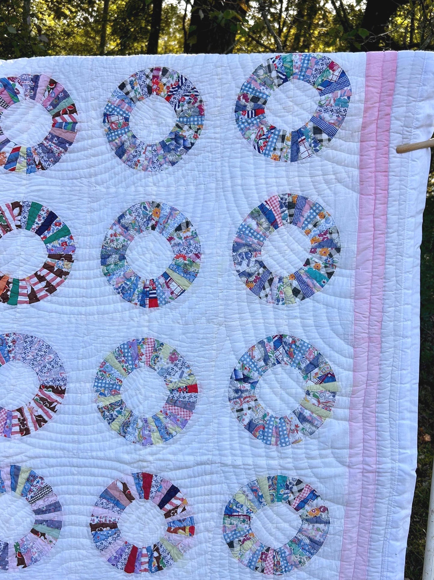Outstanding Vintage Handmade Dresden Plate Quilt 78x64