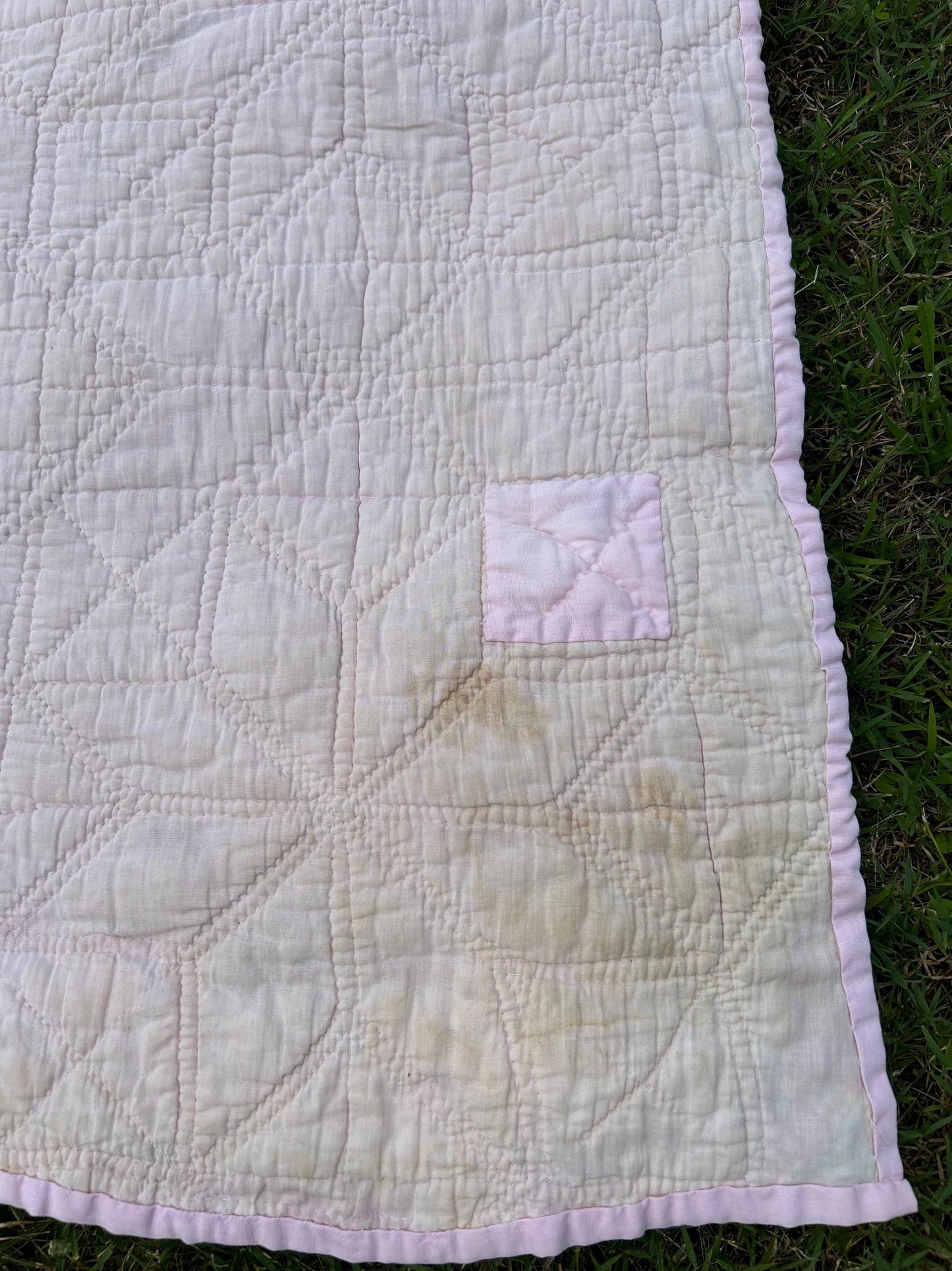 Awesome Vintage Patchwork Feedsack Quilt in a Star or Mandolin Pattern 80x70