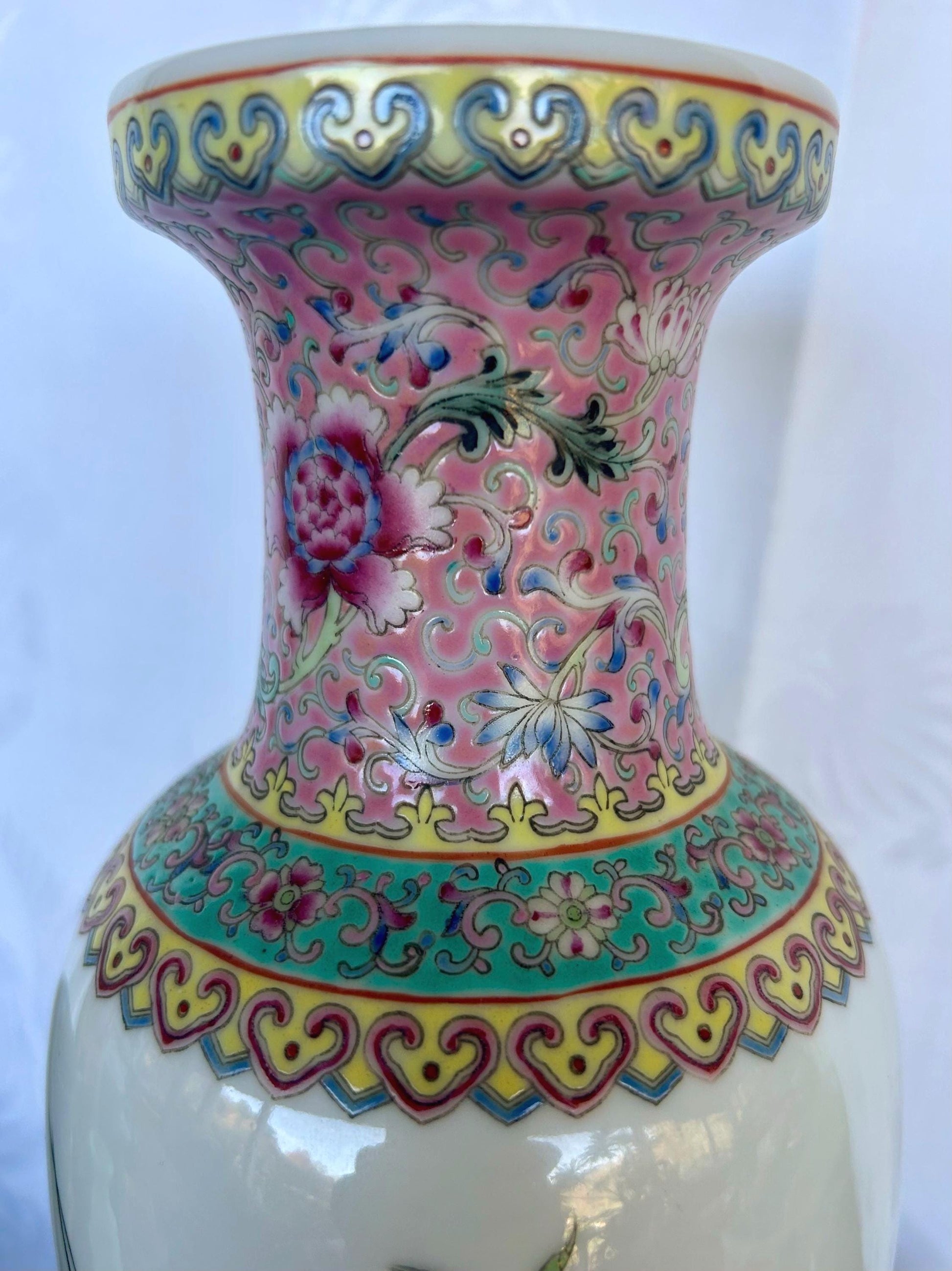 Chinese Famille Rose Medallion Enamel Porcelain Poetry Vase Zhongguo Jingdezhen Zhi