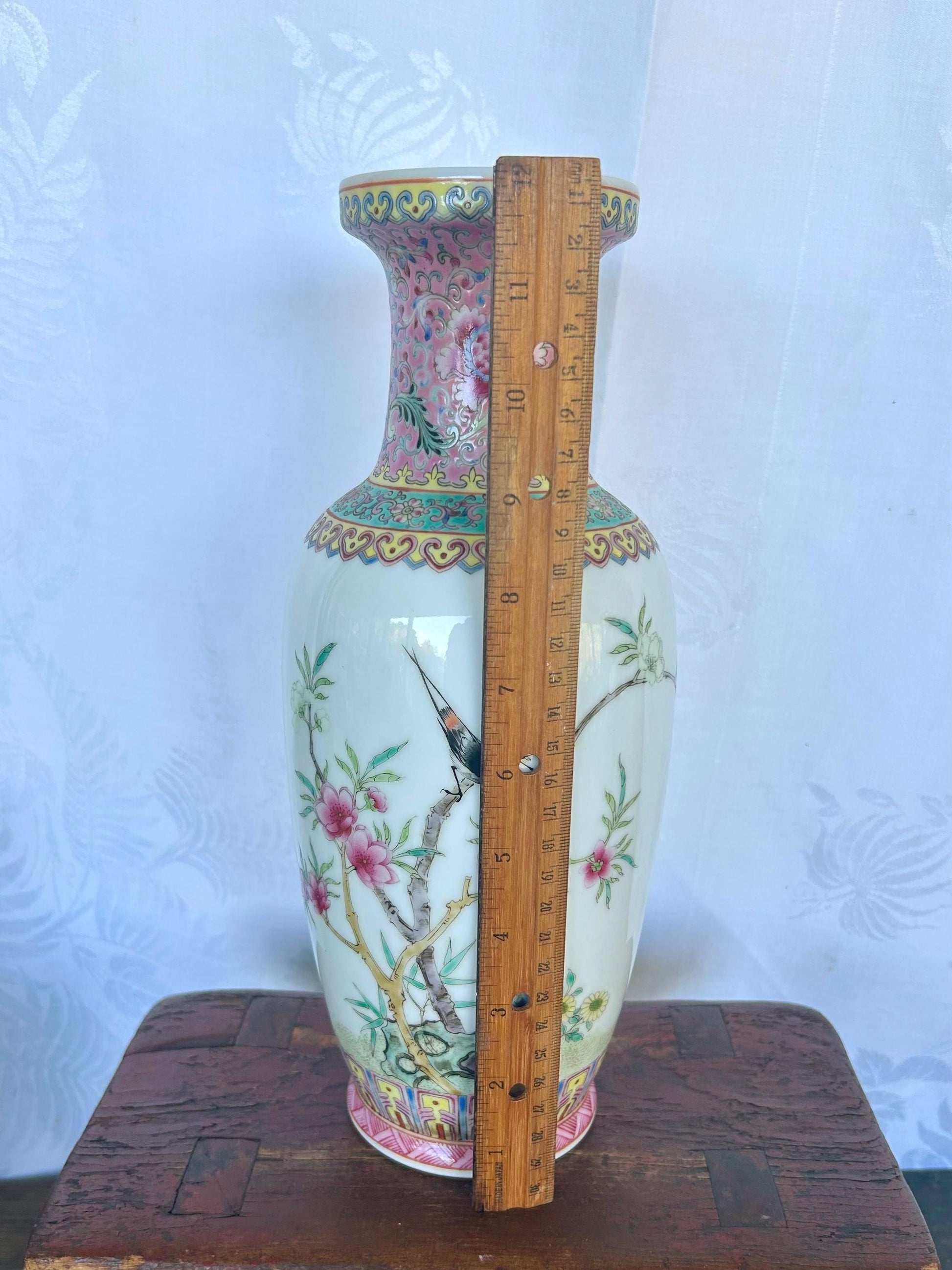 Chinese Famille Rose Medallion Enamel Porcelain Poetry Vase Zhongguo Jingdezhen Zhi